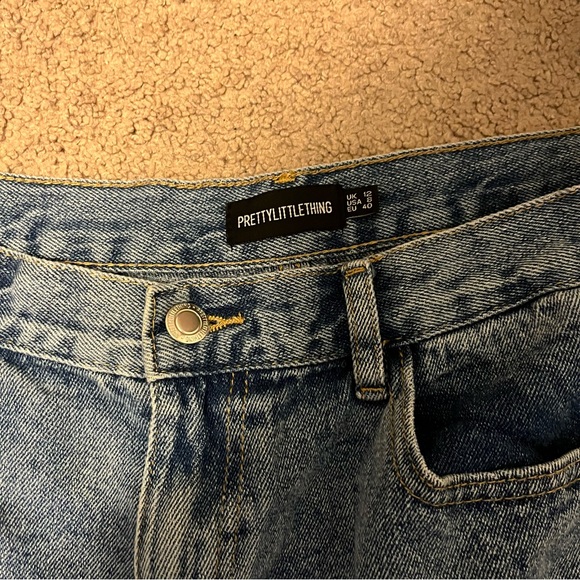 PrettyLittleThing jeans - Picture 2 of 3